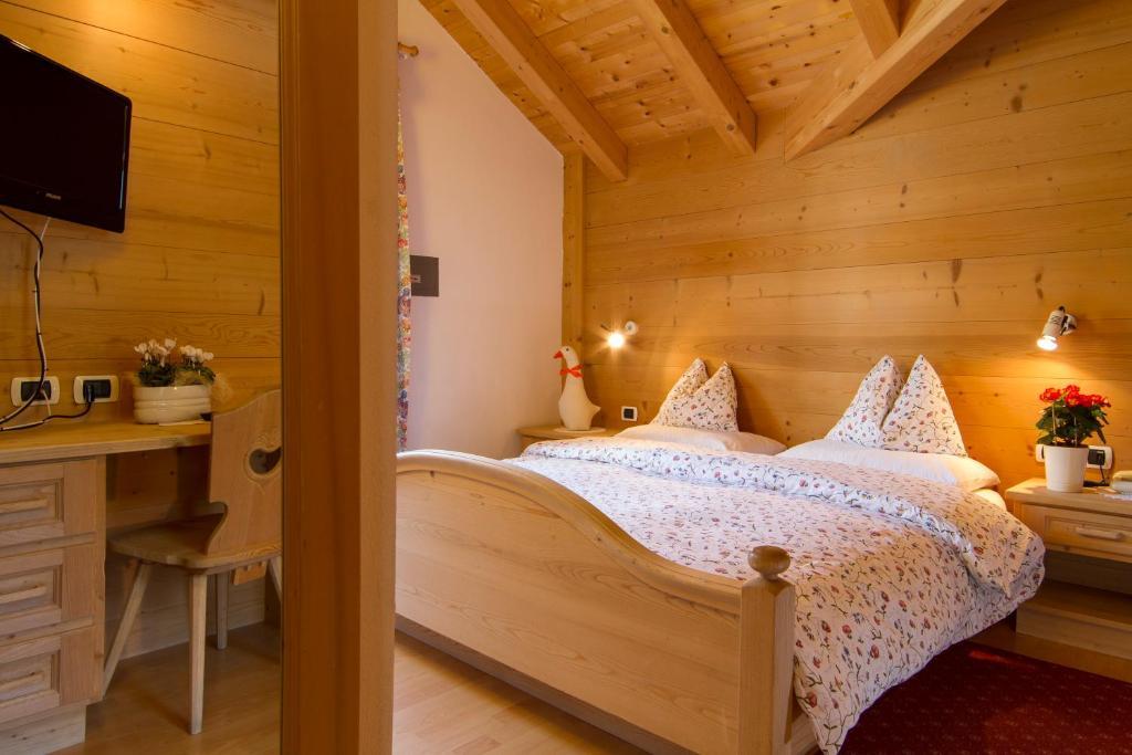 Chalet Madrisa كورفارا إنْ بادِيا الغرفة الصورة